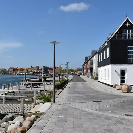Luksus I Forste Raekke Til Vandet Kerteminde