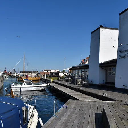 Luksus I Forste Raekke Til Vandet * Kerteminde